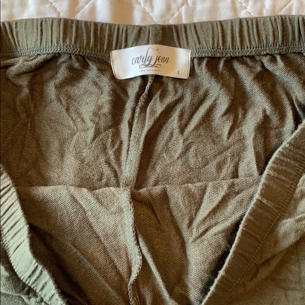 CJLA Shorts - Picture 2 of 4